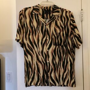 NWT Men’s  All Saints Shirt Sleeve Summer Shirt Camel Brown Print S M
